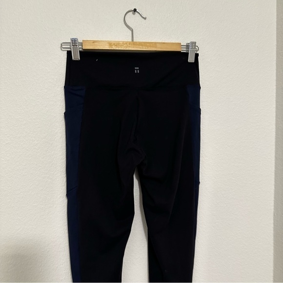 Tommy John Go Anywhere Side Pockets Leggings Black Navy Side Stripe Size M Women - Picture 7 of 10